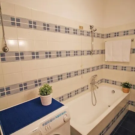Bilocale De Lamour Apartmán *